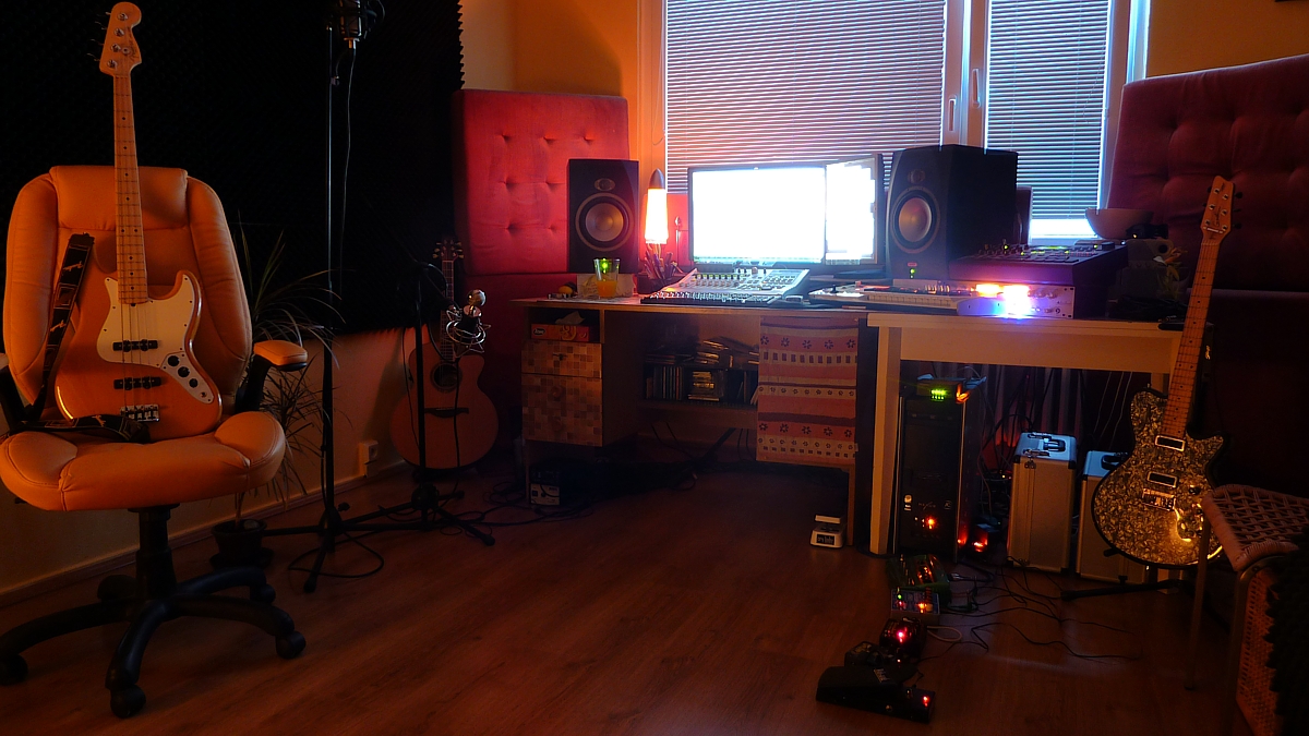 lunarstudio3.jpg
