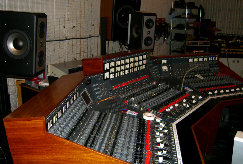 EMI_TG12345-2.jpg