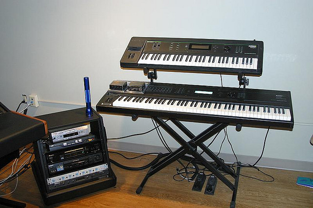 Kurzweil K2500 and K2000.jpg